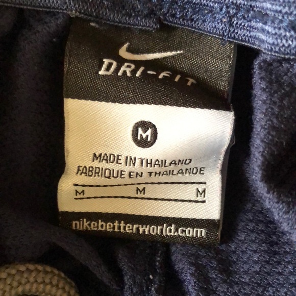 Nike Dri Fit Athletic Shorts size Medium - Picture 6 of 8